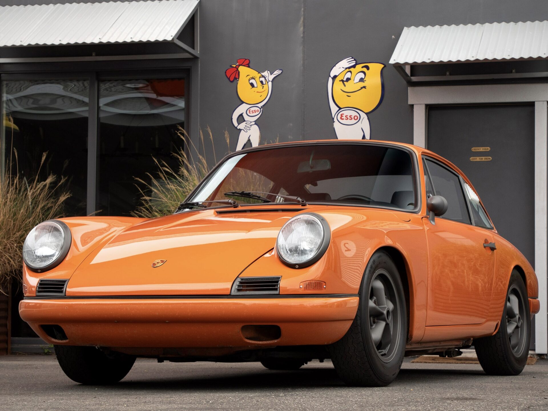 1968 Porsche 911 Sport Purpose Coupe 2.5L Aluminum High Compression Twin Plug 1,900 lbs - 250 hp