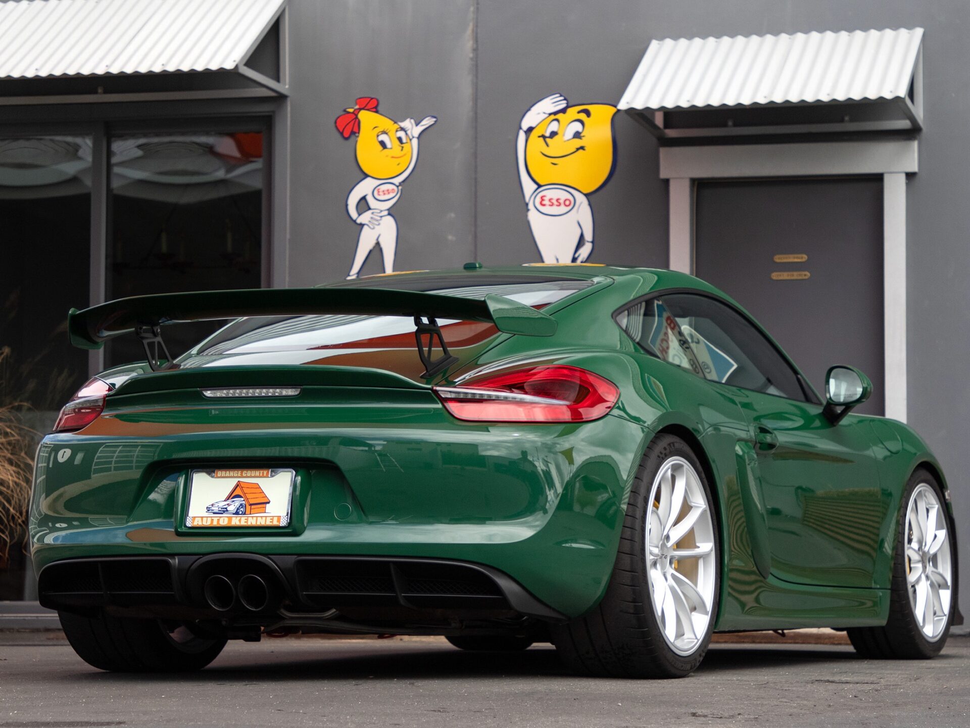 2016 Porsche 981 Cayman GT4 6-Speed Manual Carbon Full Bucket