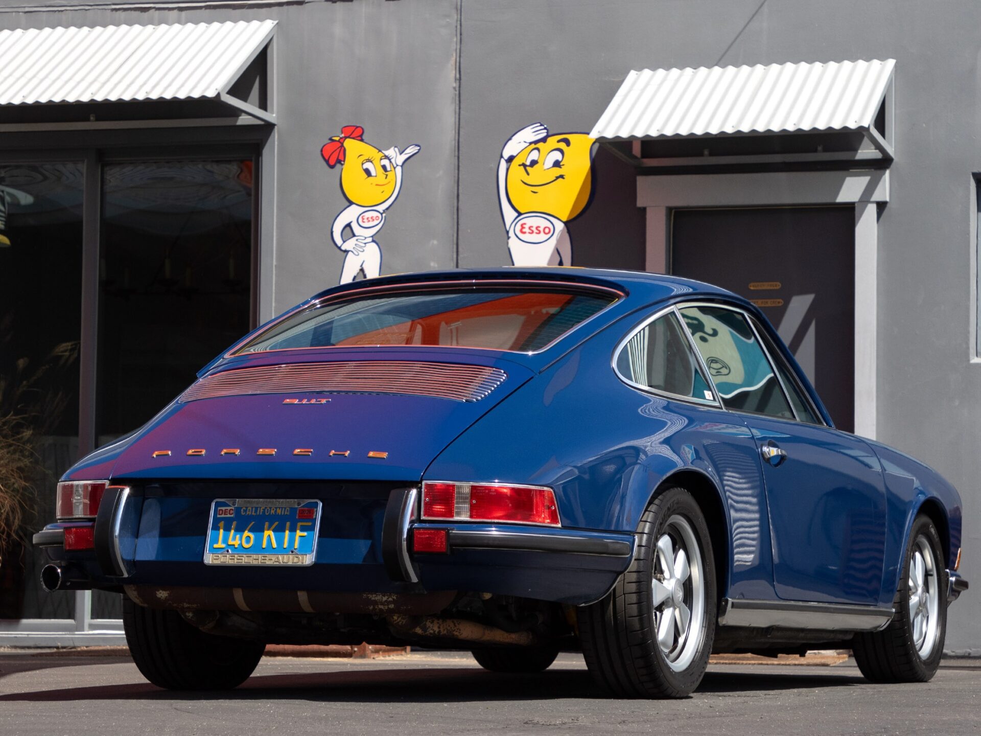 1971 Porsche 911 T Coupe Numbers Matching 5-Speed Manual 1