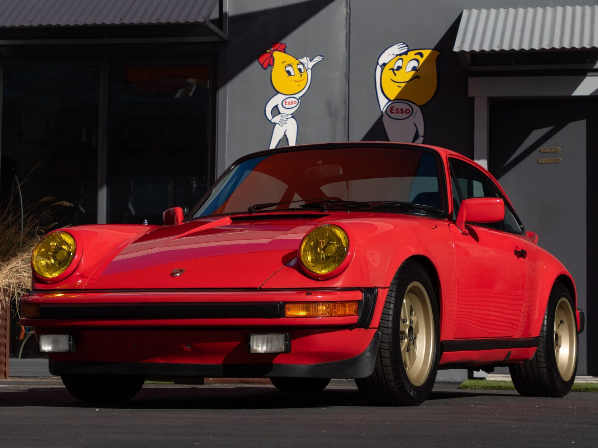 1983 Porsche 911 SC Coupe Sport Seats and Limited Slip Diff. Engine and Transmission Rebuilt Cold A/C